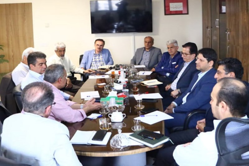 برگزاری نشست هم اندیشی ایمیدرو با پیشکسوتان سازمان