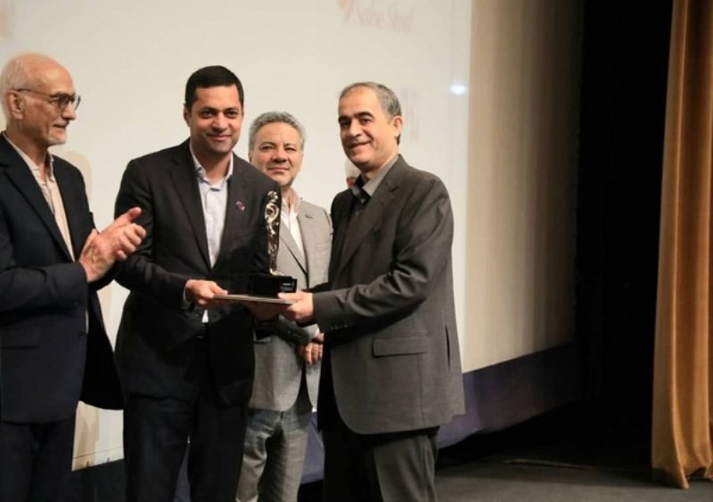 دکتر مهدی نصر آزادانی ، مرد سال فولاد ایران شد