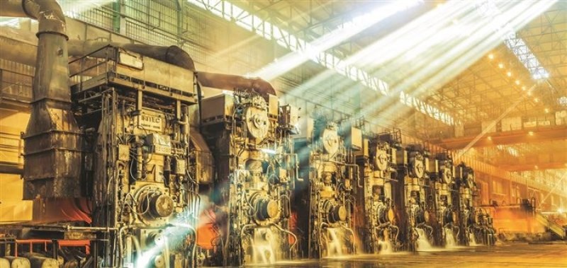 افزایش ۲۳ برابری قیمت برق، سود فولادی‌ها را آب کرد