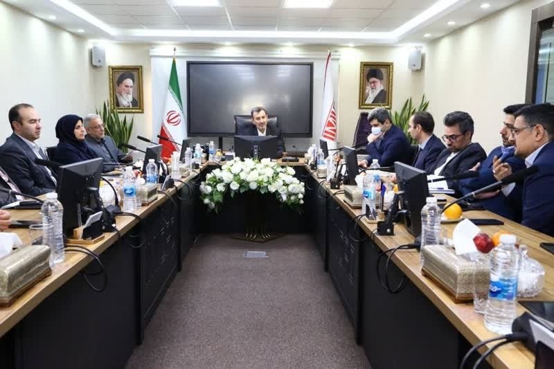 تشکیل کارگروه مشترک ایمیدرو و بورس کالا برای جذب سرمایه‌ گذار