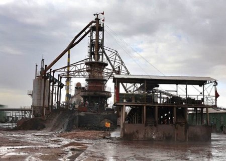 خوسف به قطب تولید شمش چدن و گندله آهن شرق کشور تبدیل شد