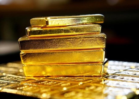 سقوط قیمت جهانی طلا همزمان با رشد دلار و جهش نفت