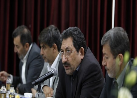 بازسازی فولاد مبارکه اولویت ملی است
