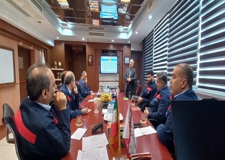 جلسه بازنگری جهت‌ گیری استراتژیک شرکت فولاد اکسین خوزستان برگزار شد