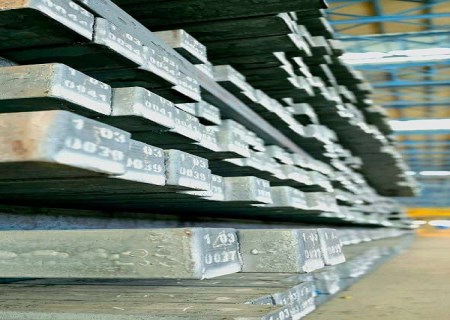 عرضه ۱۰ هزار تن شمش شرکت فولاد غدیر نی‌ ریز در بورس کالا