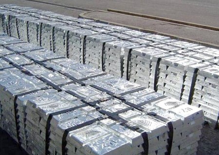 گام تازه بورس کالا برای توسعه معاملات فلزات؛ انبار شمش سرب پذیرش شد