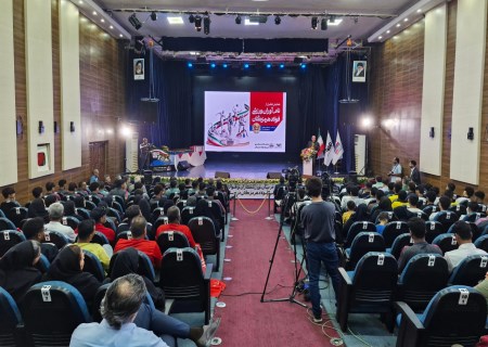 تجلیل از ۲۲۰ قهرمان فولاد هرمزگان؛ افتخارآفرینان ورزش روی سکو رفتند